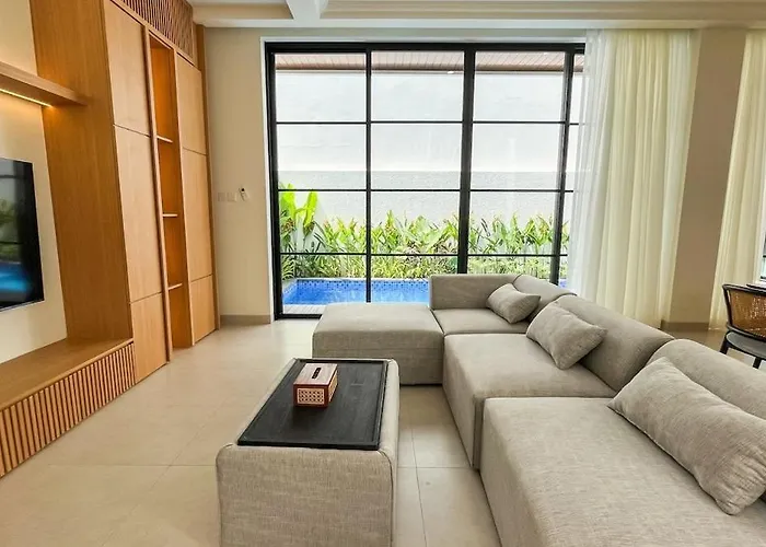 Rumakiki Ii Elegant 3br Sanctuary At Berawa ヴィラ バドゥン