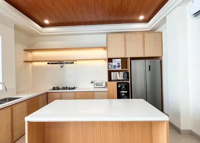 ヴィラ Rumakiki Ii Elegant 3br Sanctuary At Berawa バドゥン