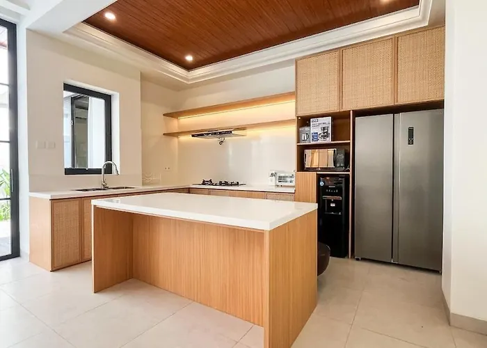 Rumakiki Ii Elegant 3br Sanctuary At Berawa *